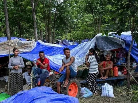 Người Campuchia trở về nhà sau lệnh ngừng bắn với Thái Lan