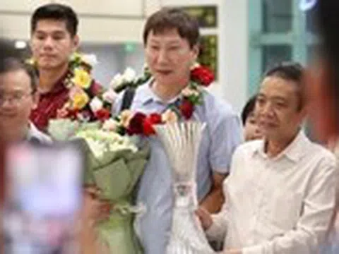 Thầy trò Kim Sang Sik được chào đón lần 2 ở Hà Nội