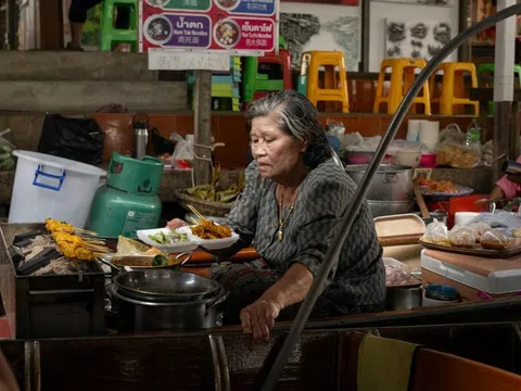 Cảnh thê thảm của quán ăn, nhà hàng Thái Lan