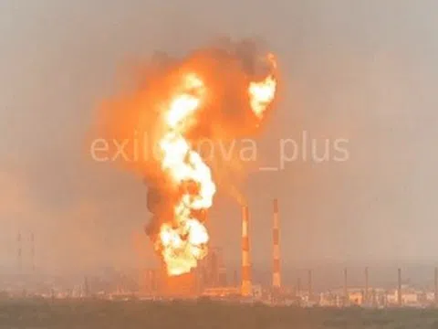 Biển lửa tại 3 vùng công nghiệp Nga sau đòn trả đũa của Ukraine