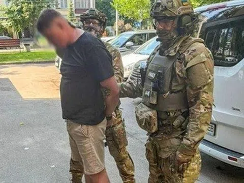 Ukraine phanh phui đường dây tham ô lớn, bắt loạt nghị sĩ, quân nhân