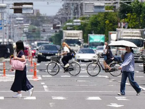 Nhật Bản hứng chịu nắng nóng chưa từng có, 17 kỷ lục bị phá vỡ
