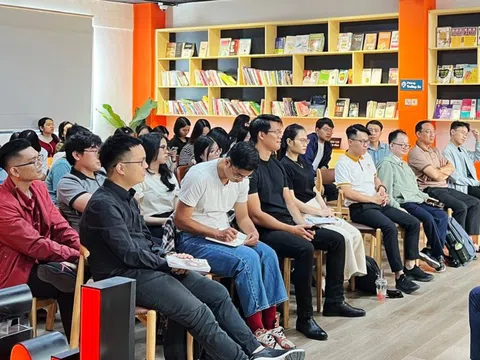 Nhà sách truyền thống sống cách nào thời thương mại điện tử lên ngôi?