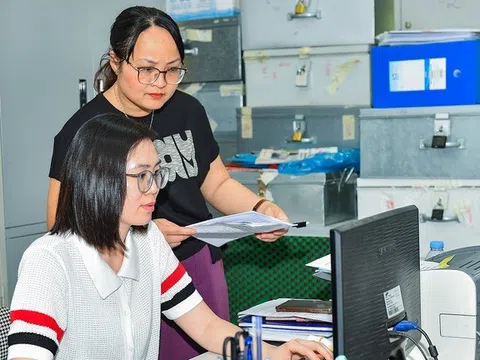 Điều kiện để công chức được kéo dài thời gian giữ chức vụ đến tuổi nghỉ hưu