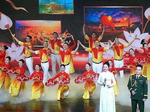 Nghẹn ngào nghe lại ‘những câu thơ viết nên hình đất nước’