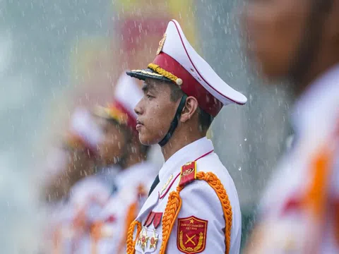 16.000 cán bộ, chiến sĩ đội mưa trong buổi tổng hợp luyện diễu binh