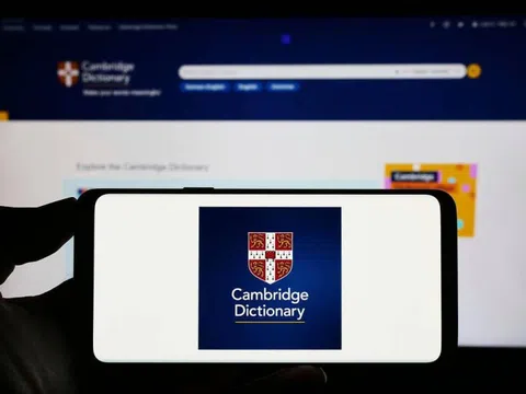 'Skibidi', 'delulu' và nhiều từ lóng TikTok được thêm vào từ điển Cambridge