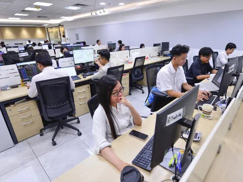 Chứng khoán tăng điểm trong thận trọng, tiền vào ít hơn