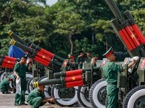 Tiết lộ về 15 khẩu đại bác 60 tấn đã sẵn sàng làm nhiệm vụ đặc biệt trong ngày trọng đại của đất nước