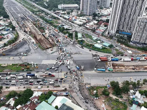 Nút giao An Phú dự kiến chậm tiến độ 12 tháng: Chủ tịch UBND TP.HCM yêu cầu làm xong vào cuối 2025