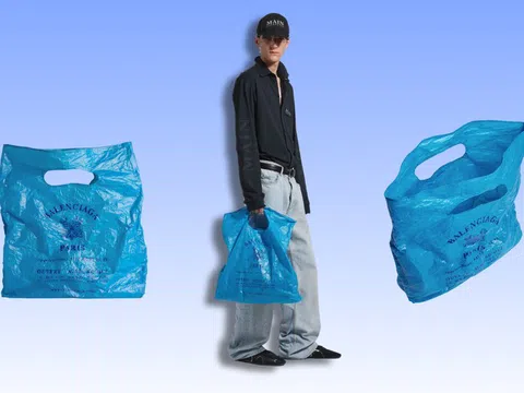 Túi hàng hiệu giá 27 triệu đồng, trông nhăn nhúm như túi nylon đi siêu thị