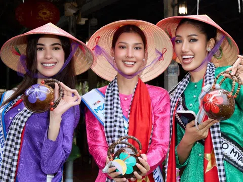 Dàn hoa hậu quốc tế mặc bà ba, quấn khăn rằn trải nghiệm cuộc sống miền Tây
