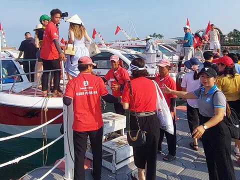 Làm mới du lịch miền Tây