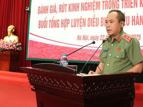 Công an Hà Nội rút kinh nghiệm trong triển khai buổi tổng hợp luyện diễu binh, diễu hành 21/8