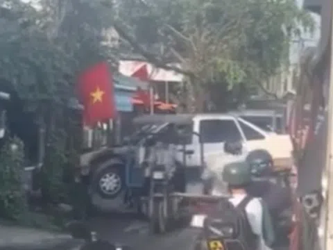 CSGT TP HCM xác minh vụ việc xe ba gác "cõng"... ô tô