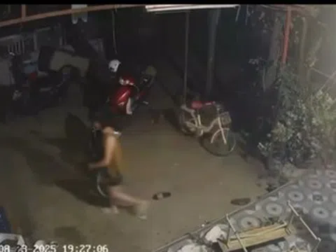 Khống chế đối tượng dùng kiếm đâm em dâu, tấn công lực lượng công an