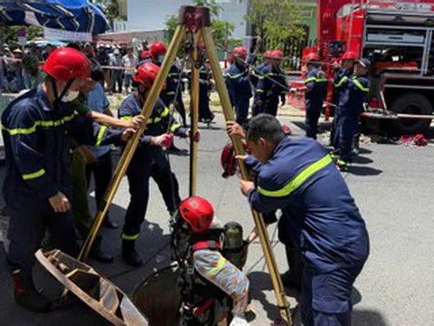 Hai người đàn ông mắc kẹt, tử vong dưới cống nước sâu 8m ở Đà Nẵng