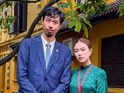 Hoàng Thùy Linh cùng Đen Vâu và nhiều nghệ sĩ viếng lăng Bác