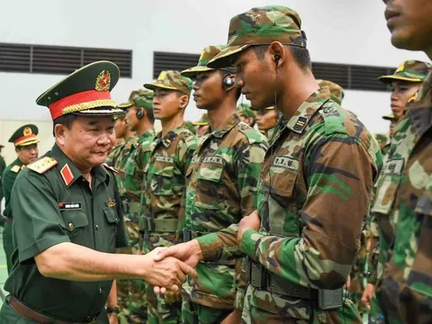 Thượng tướng Hoàng Xuân Chiến gặp mặt 400 quân nhân quốc tế tham dự diễu binh Quốc khánh 2-9