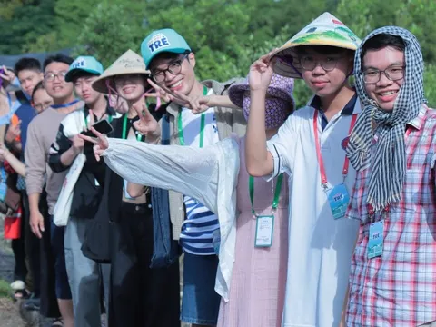 Từ đảo nhỏ Thiềng Liềng, văn chương tuổi trẻ chắp cánh bay lên