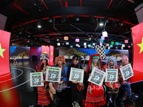 Giới trẻ nô nức cosplay nhân vật game Việt ở triển lãm Thành tựu đất nước