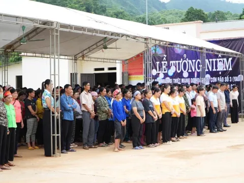Xúc động lễ tưởng niệm một năm ngày mất của 67 nạn nhân Làng Nủ