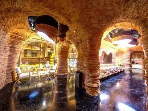 Nhà vệ sinh công cộng gây bão mạng vì quá đẹp, nhiều người kéo đến check-in