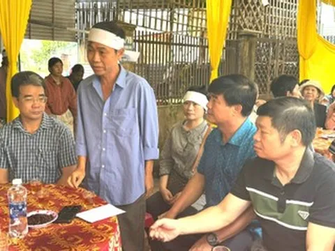 Hoàn cảnh xót xa của 'bé trai mở cửa cứu bạn', lãnh đạo tỉnh phải đề nghị hỗ trợ