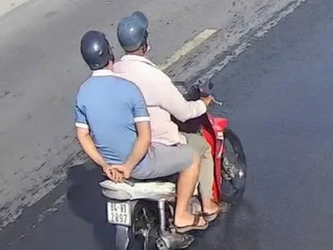 Tình tiết mới vụ xe máy va chạm ô tô chở phạm nhân khiến 1 phụ nữ tử vong tại chỗ
