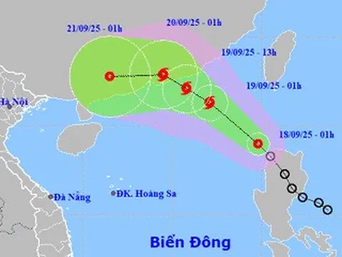 Áp thấp nhiệt đới tiến vào Biển Đông, sắp mạnh lên thành bão số 8