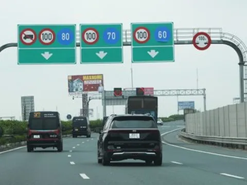 Cục CSGT: Điều tiết ô tô khách trên 29 chỗ không đi vào làn 1 ở cao tốc 2 làn xe