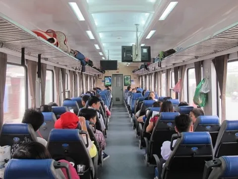 Thử nghiệm đưa đón cán bộ, viên chức Hải Phòng bằng tàu hoả