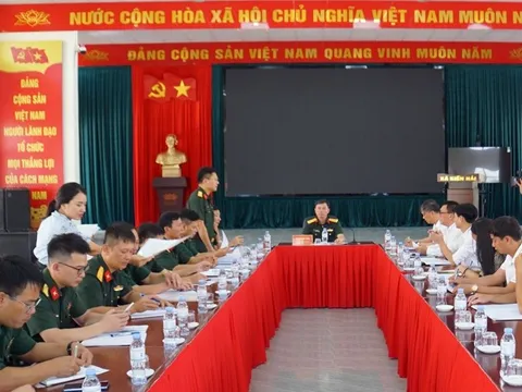 Kiểm tra, xác minh tình trạng "cát tặc" lộng hành ở cửa sông Văn Úc