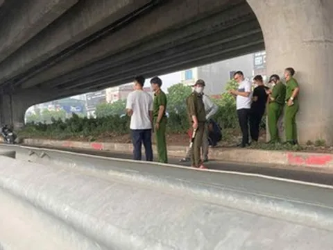 Phát hiện thi thể người đang phân hủy dưới gầm cầu vượt Vành đai 3 Hà Nội