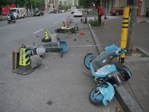 Siêu bão Ragasa tiếp tục đổ bộ, Trung Quốc phát cảnh báo “đỏ”