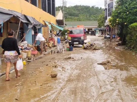 Bão Bualoi càn quét Philippines: Nhiều nhà bị tốc mái, 4 người thiệt mạng