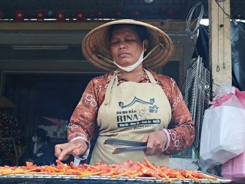 Món gỏi giúp cả xóm làm giàu ở miền Tây, hút khách tới biên giới ăn thử