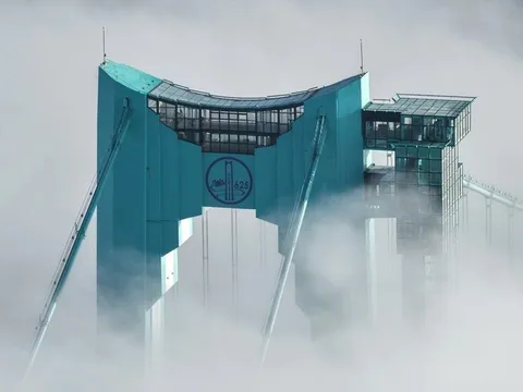 Quán cà phê ở cầu cao nhất thế giới: Vượt hẻm núi từ 2 tiếng xuống 2 phút