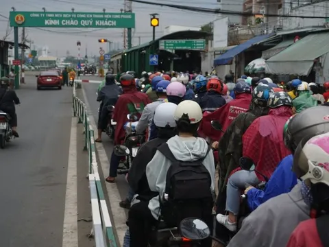 TP HCM: Doanh nghiệp tặng phà cho bến Bình Khánh