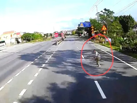 Chồng lao đầu vào ô tô tử vong sau khi vợ chết bất thường tại nhà