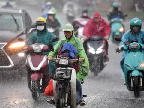 Dự báo thời tiết 17/10/2025: Miền Trung hứng mưa lớn, miền Bắc sắp chuyển lạnh