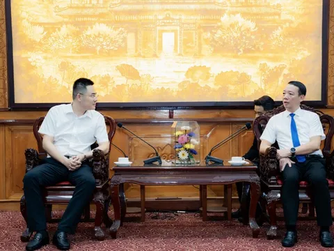 Tân Chủ tịch TP Huế bắt tay mở đường bay kết nối Trung Quốc
