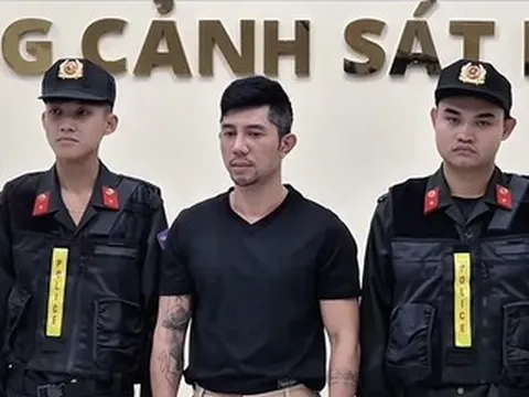 Bắt ca sĩ Lương Bằng Quang, khởi tố thêm Ngân 98 tội 'Đưa hối lộ'