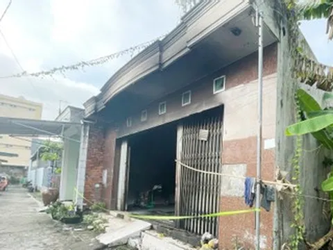 Người đàn ông 40 tuổi mang xăng đốt nhà vợ cũ, sau đó tử vong trong quán cà phê