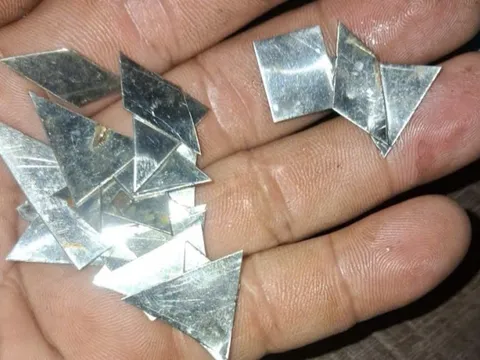 TP HCM: "Đinh tặc" rải đinh inox, xe hút đinh "chào thua"?