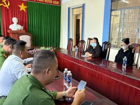 Hóng hớt tin đồn ở chợ, 2 phụ nữ đăng tin bắt cóc sai sự thật lên mạng xã hội