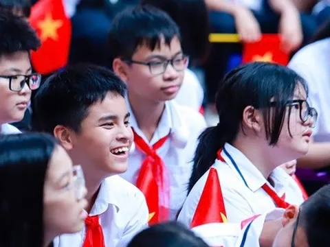 Tiếng Anh sẽ thành môn bắt buộc từ lớp 1