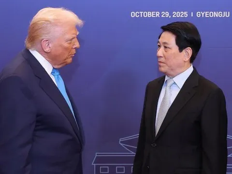 Gặp Chủ tịch nước Lương Cường, Tổng thống Donald Trump hứa thu xếp thời gian thăm Việt Nam