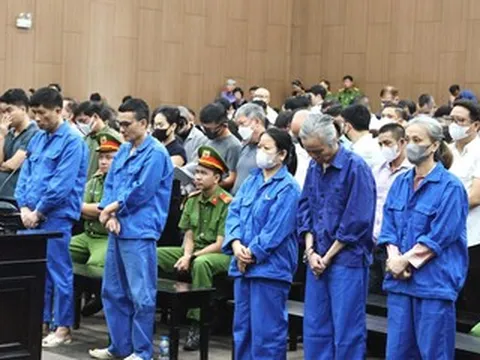 Tò mò dẫn lối, nhiều đại gia 'đốt tiền' đánh bạc tại khách sạn Pullman