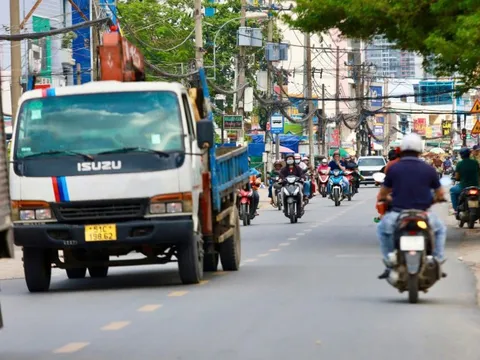 Điều tiết sản lượng hàng hóa để giảm ùn tắc tại cảng Cát Lái – Phú Hữu